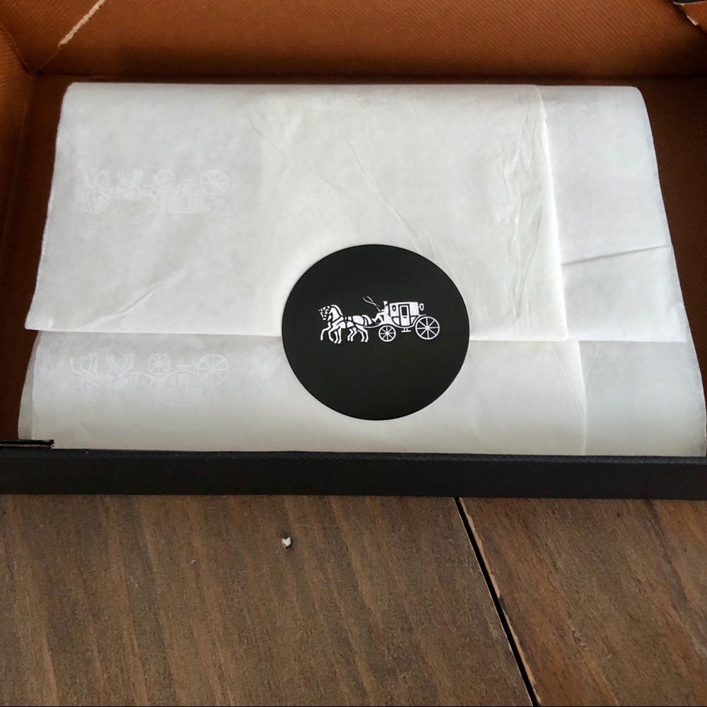 Coach Gift Box with Ribbon, black - Picture 11 of 14